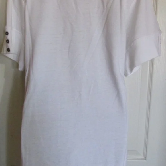 Jane & Delancey Heavy Cotton/Poly V-Neck Top - Picture 4 of 4
